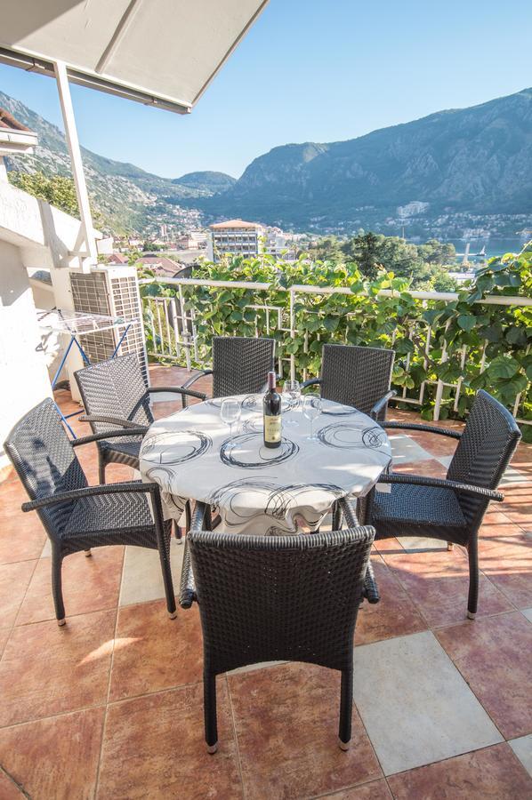 Apartment Kiwi Kotor Eksteriør bilde